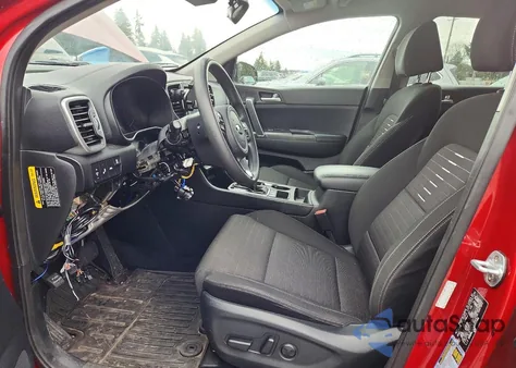 2018 Kia Sportage Lx z USA, uszkodzony, nr VIN KNDPMCAC0J7361654